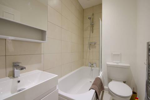 2 bedroom flat to rent, Kempsford Gardens, Earls Court, London, SW5