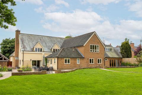 5 bedroom detached house for sale, Oak House, Knossington Road, Braunston