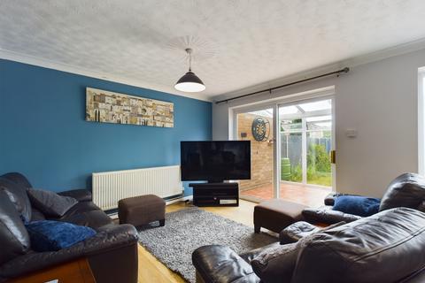 3 bedroom terraced house for sale, Bramdean Close, Tadley, RG26