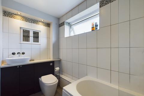 2 Bramdean Close, Tadley, RG26 3RD