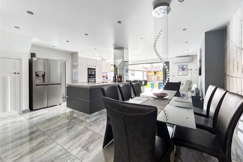 40 Broadview Avenue, Gillingham, ME8 9DD