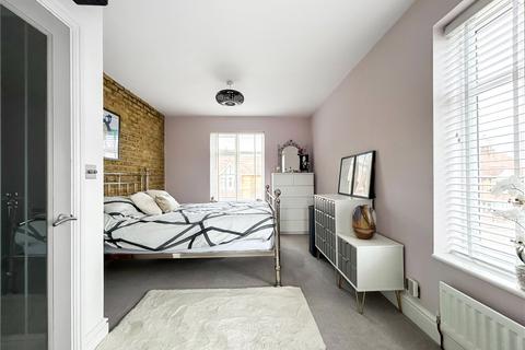 40 Broadview Avenue, Gillingham, ME8 9DD