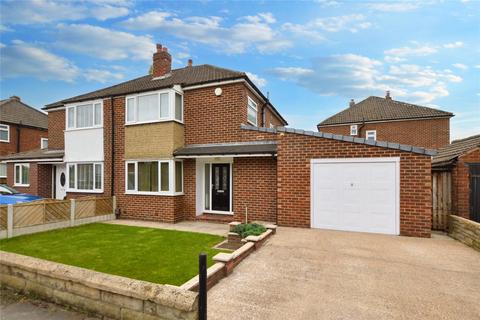 3 bedroom semi-detached house for sale, Lynwood Avenue, Woodlesford, Leeds