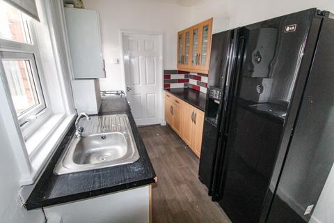 2 bedroom flat to rent, Hunter Avenue, Blyth, NE24