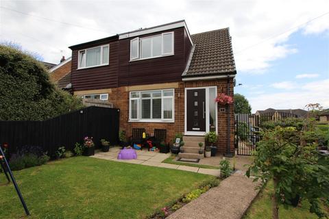 3 bedroom semi-detached house for sale, Thorpes Avenue, Denby Dale