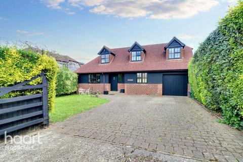 4 bedroom detached house for sale, Berrys Green Road, Westerham