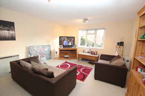 2 bedroom apartment to rent, Dorchester Court, Woking GU22