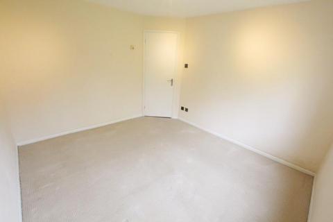 2 bedroom apartment to rent, Dorchester Court, Woking GU22