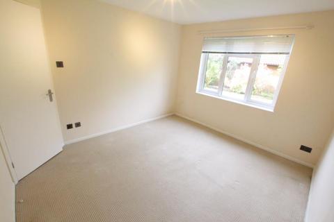 2 bedroom apartment to rent, Dorchester Court, Woking GU22