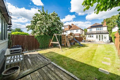9 Canada Road, Cobham, KT11 2BB