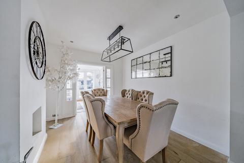 9 Canada Road, Cobham, KT11 2BB