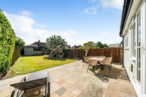 9 Canada Road, Cobham, KT11 2BB
