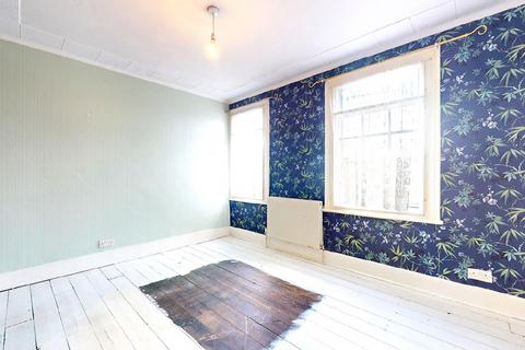 10 Cotleigh Road, Romford, RM7 9AH