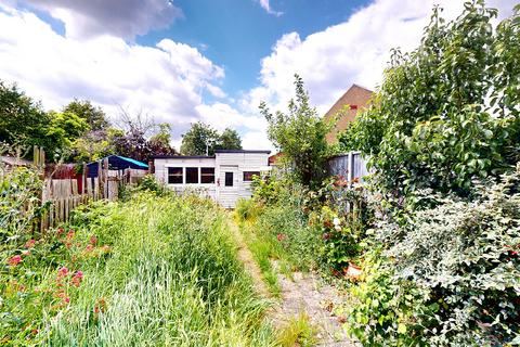 10 Cotleigh Road, Romford, RM7 9AH