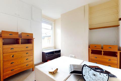 3 bedroom maisonette for sale, 20 Doverfield Road, Brixton Hill