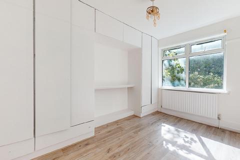 2 bedroom semi-detached house for sale, 273 Chigwell Road, Woodford Green