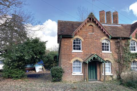 2 bedroom semi-detached house for sale, 313 Shipbourne Road, Tonbridge