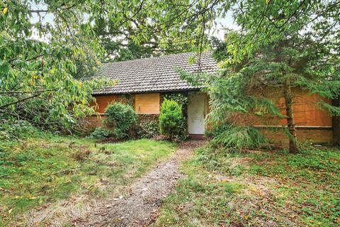 4 bedroom detached bungalow for sale, The Bungalow, 70A Whitebeam Avenue, Bromley