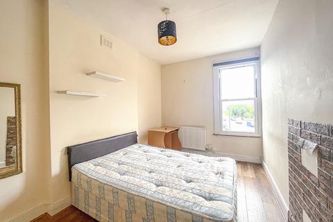 3 bedroom flat for sale, 112 Turnpike Lane, Hornsey