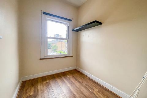 112 Turnpike Lane, London, N8 0PH