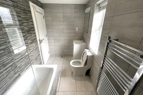 5 College Close, London, N18 2XS
