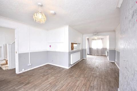3 bedroom semi-detached house for sale, 85 The Vineway, Harwich