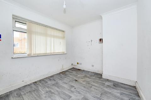 3 bedroom end of terrace house for sale, 24 Kingsdale Close, Stoke-on-Trent