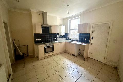 3 bedroom end of terrace house for sale, 8 Gill Street, Burnley