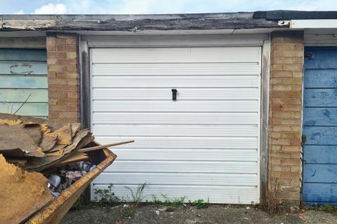 Garage for sale, Garage at West Close, Ashford