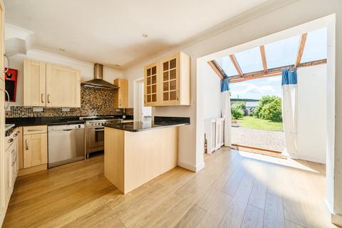 28 James Road, Peasmarsh, Guildford, GU3 1NF