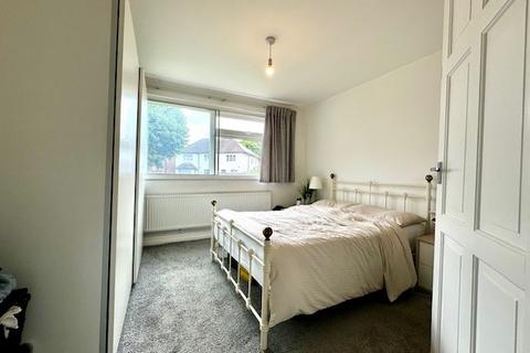 2 bedroom flat to rent, Fulwood Court, Kenton Road, HARROW HA3