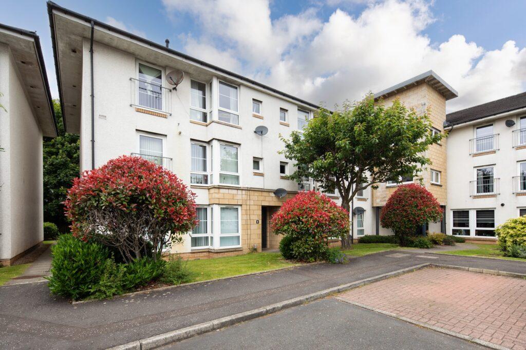 Jenny Lind Court, Thornliebank 2 bed flat for sale £115,000