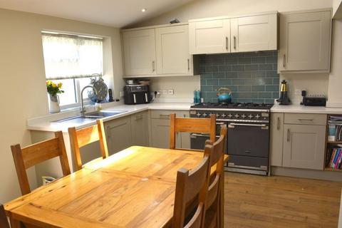 3 bedroom terraced house for sale, Willow Road, Banbury, OX16 9EY