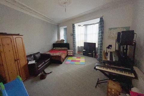 2 bedroom flat for sale, Well Street, Flat 2-1, Tenanted Investment, Paisley PA1