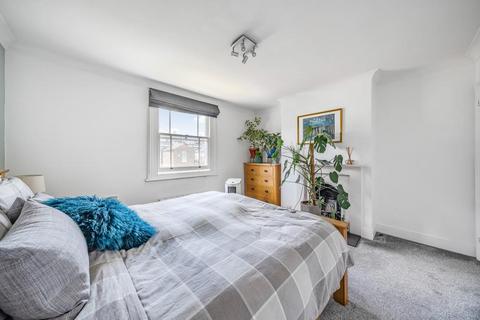 18 Dunstable Road, Richmond, TW9 1UH