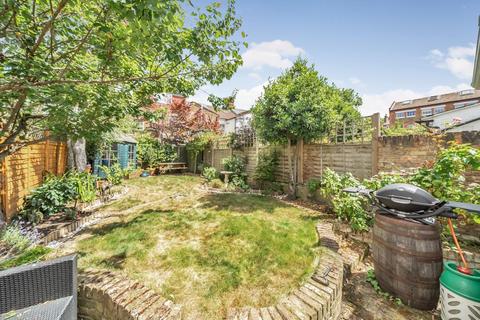 18 Dunstable Road, Richmond, TW9 1UH