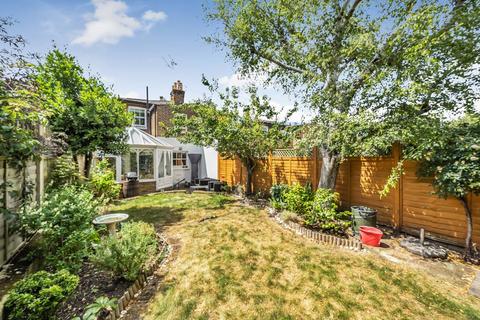 18 Dunstable Road, Richmond, TW9 1UH