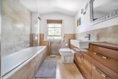 18 Dunstable Road, Richmond, TW9 1UH