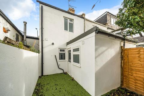 119 Kneller Road, Twickenham, TW2 7DY