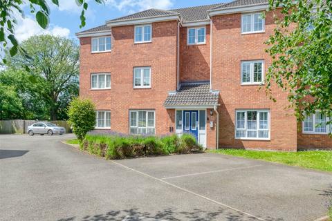 2 bedroom flat for sale, Yeomans Close. Astwood Bank, Redditch B96 6ET