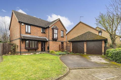 4 bedroom detached house to rent, Guildford GU4