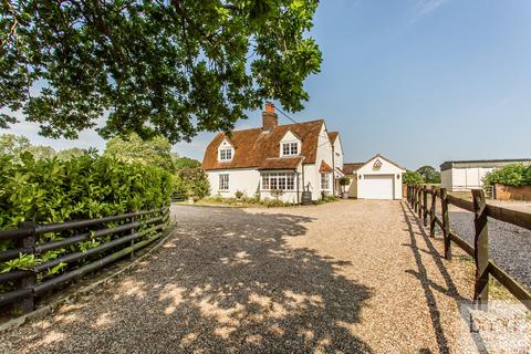 4 bedroom cottage for sale, Bicknacre Road, Chelmsford CM3