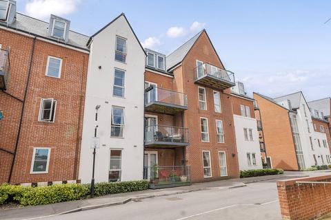 2 bedroom ground floor flat for sale, John Rennie Road, Chichester, PO19