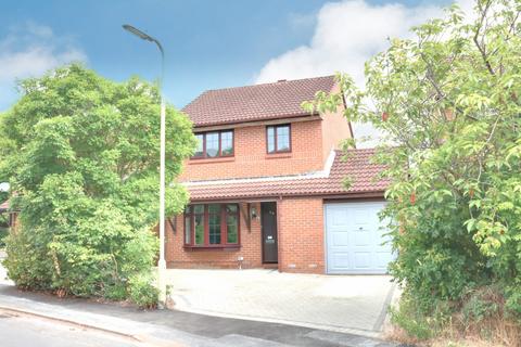 48 Dickens Dell, Totton, Southampton, SO40 8FJ