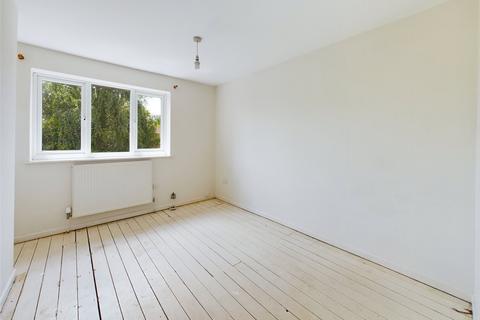 11 Calderdale, Abbeymead, Gloucester, GL4 5SZ