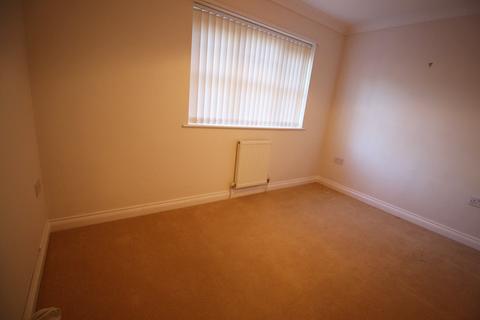 2 bedroom flat to rent, SEAFIELD COURT, DARTMOUTH ROAD,