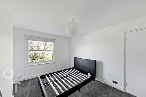3 bedroom apartment to rent, Hartham Road, Tufnell Park, N7