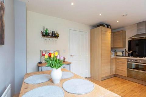 3 bedroom end of terrace house to rent, Trinity Road, Shaftesbury