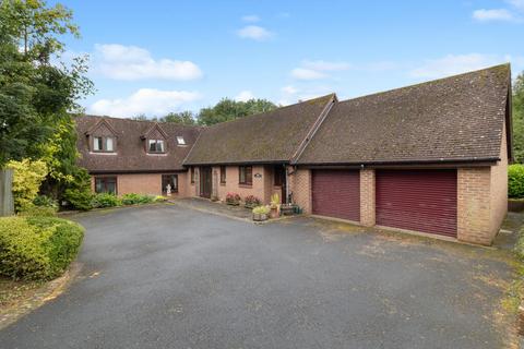 4 bedroom detached bungalow for sale, Church Close, Upper Sapey