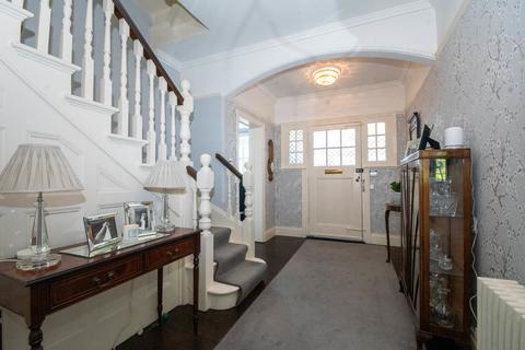 52 Love Lane, Pinner, HA5 3EX